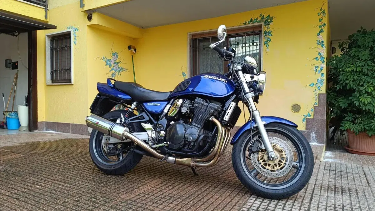 Suzuki GSX 750 (1998 - 03)  (10)
