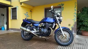 Suzuki GSX 750 (1998 - 03)  (10)