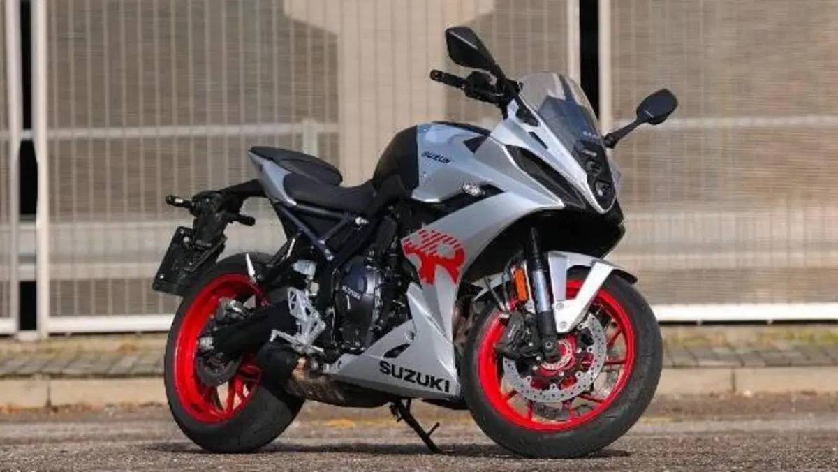 Suzuki GSX-8R (2024 - 26)  (2)