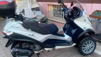 Piaggio MP3 300 Hybrid ERL (2010 - 16)