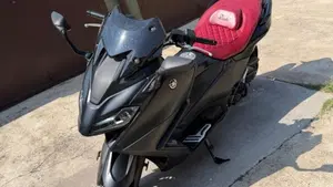 Yamaha T-Max 560 (2022 - 24)  (2)