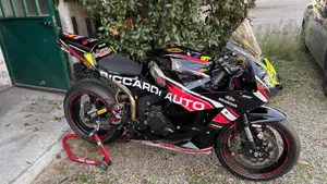 Honda CBR 600 RR (2007 - 08)  (4)