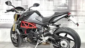 MV Agusta Brutale 800 RR (2015 - 16)  (2)