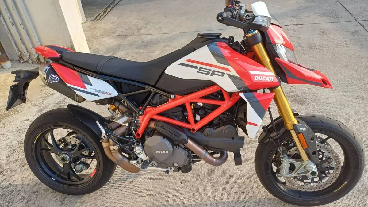 Ducati Hypermotard 950 SP (2022 - 25)  (2)