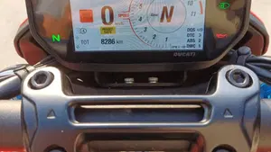 Ducati Hypermotard 950 SP (2022 - 25)  (5)