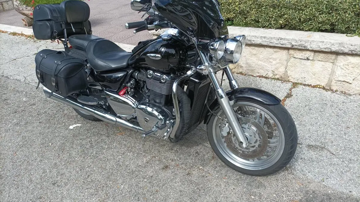 Triumph Thunderbird 1600 ABS  (3)