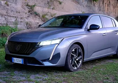 Peugeot 308 BlueHDi 130 S&S EAT8 Allure Pack usata