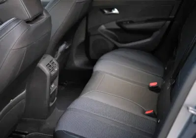 Peugeot 308 BlueHDi 130 S&S EAT8 Allure Pack (8)