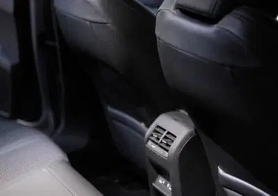 Peugeot 308 BlueHDi 130 S&S EAT8 Allure Pack (18)
