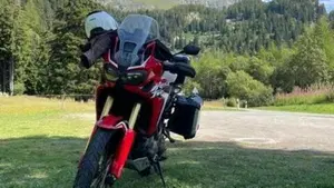 Honda Africa Twin CRF 1000L (2016 - 17)  (2)