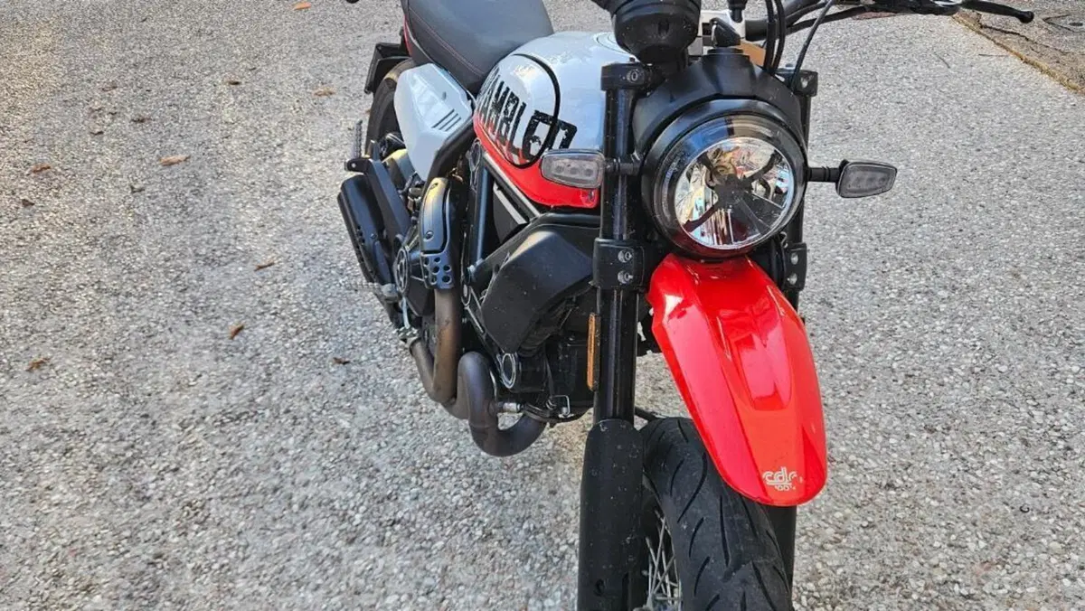 Ducati Scrambler 800 Urban Motard (2022)  (5)