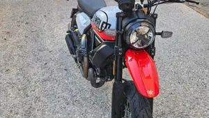 Ducati Scrambler 800 Urban Motard (2022)  (5)