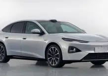 Nuova BYD Seal 07, oltre 700 km di autonomia WLTP: e il modello attuale va in pensione dopo appena cinque mesi