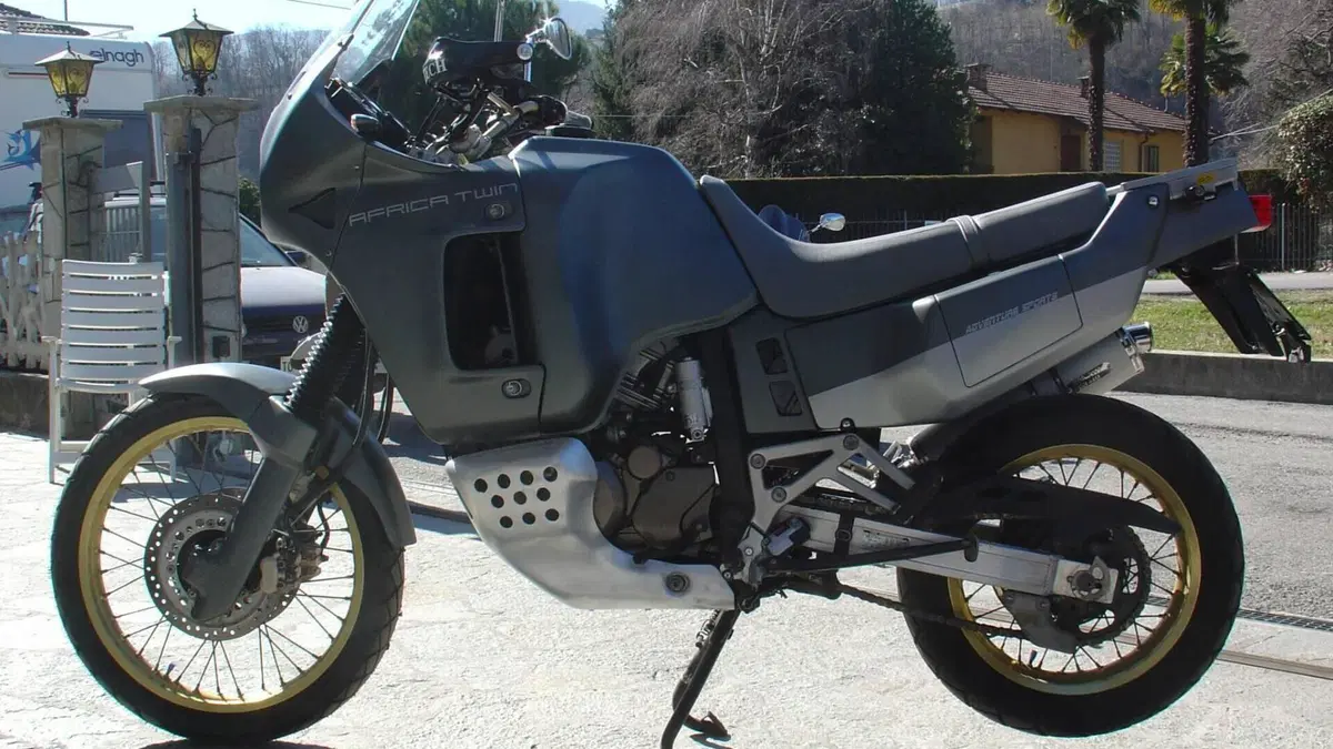 Honda Africa Twin XRV 750 (1992)  (2)