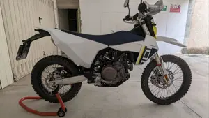 Husqvarna 701 Enduro (2026)  (4)