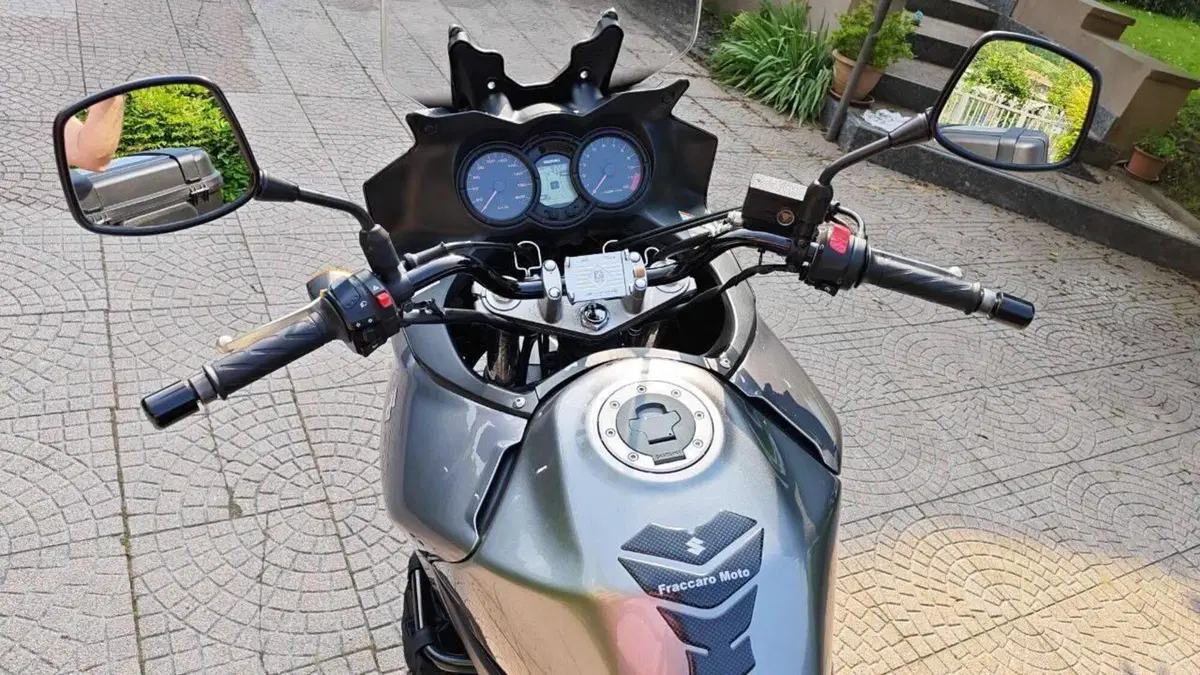 Suzuki V-Strom 650 (2008 - 11)  (2)