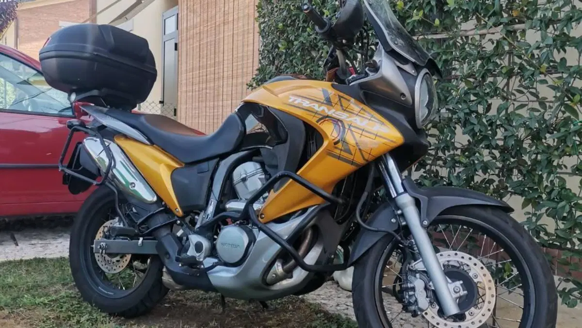 Honda Transalp XL 700 V (2007 - 13)  (2)