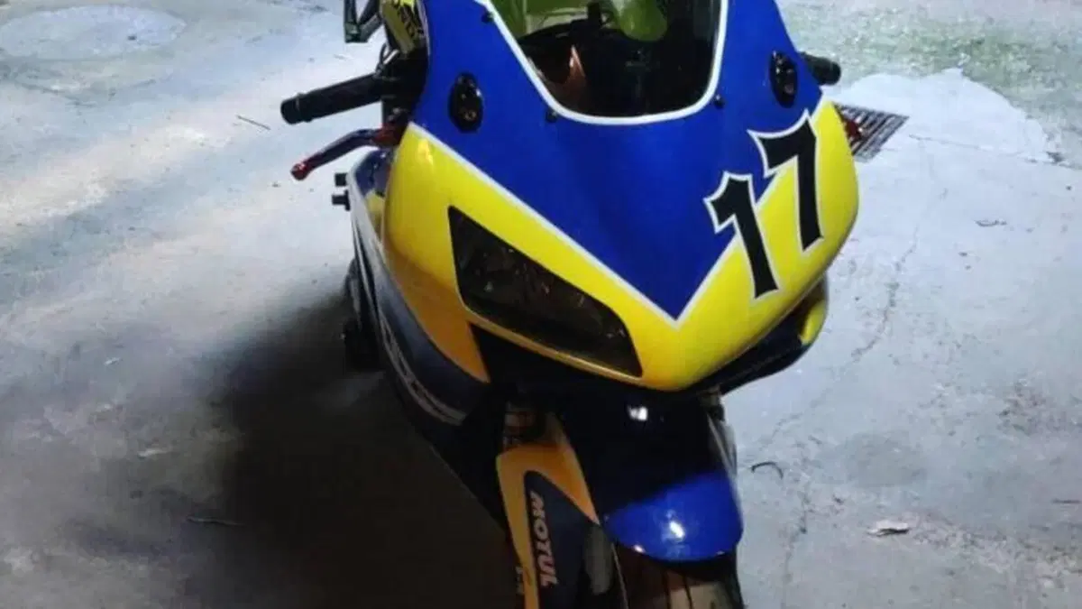 Honda CBR 600 RR (2005 - 06)  (3)