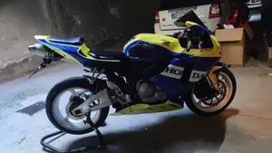 Honda CBR 600 RR (2005 - 06)  (4)