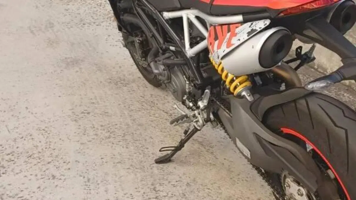 Ducati Hypermotard 950 RVE (2022 - 25)  (2)