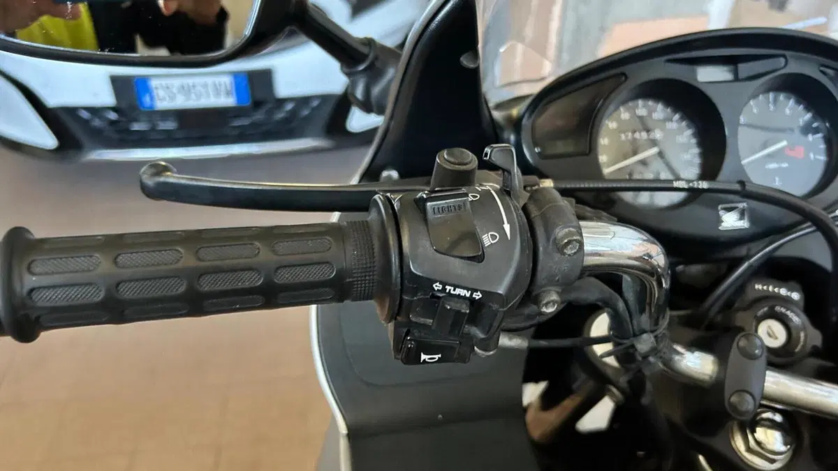 Honda Deauville 650 (2002 - 05)  (2)