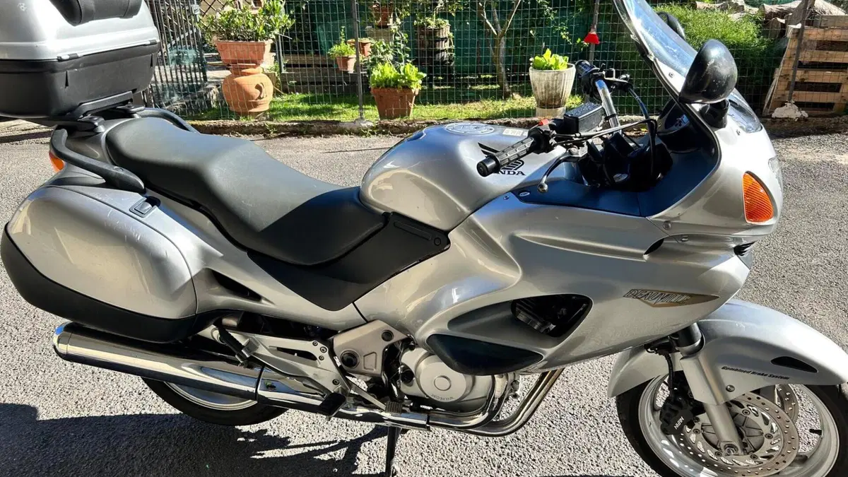 Honda Deauville 650 (2002 - 05)  (4)