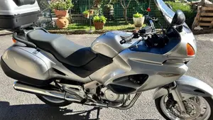 Honda Deauville 650 (2002 - 05)  (4)