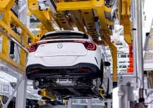 Mercedes, due fabbriche in Germania a rischio: dopo Volkswagen trema anche Stoccarda