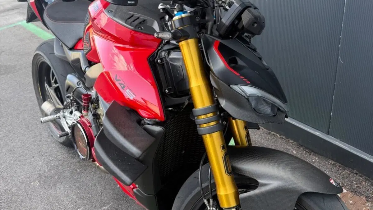 Ducati Streetfighter V4 1100 S (2021 - 22)  (2)