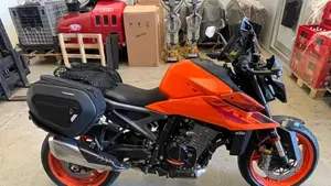 KTM 990 Duke (2024 - 26)  (2)
