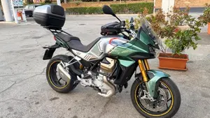 Moto Guzzi V100 Mandello S (2022 - 24) 