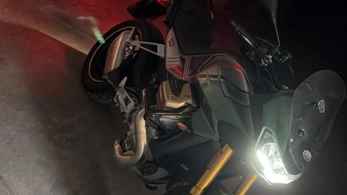 Moto Guzzi V100 Mandello S (2022 - 24)  (5)