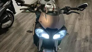 Triumph Street Triple RS (2017 - 19)  (12)