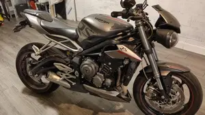 Triumph Street Triple RS (2017 - 19)  (13)