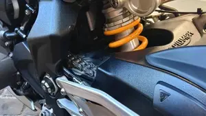 Triumph Street Triple RS (2017 - 19)  (6)