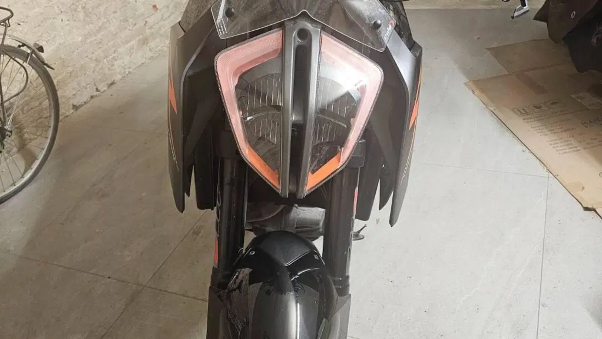 KTM 1290 Super Duke R (2019)  (17)