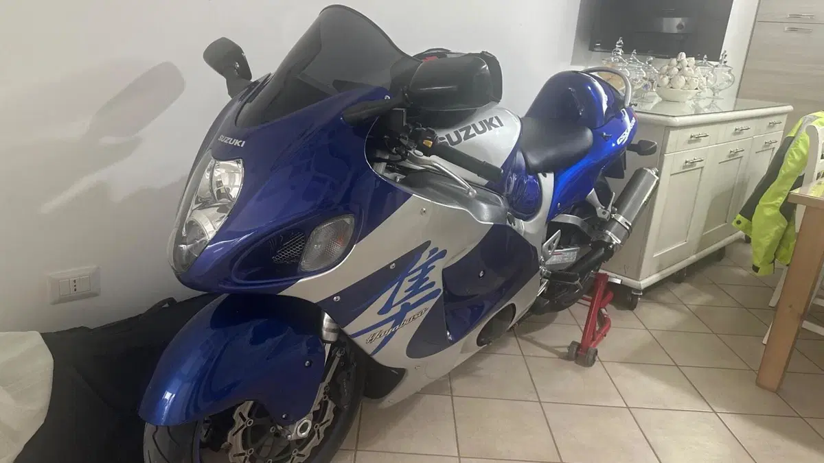 Suzuki GSX 1300 R Hayabusa (1999 - 06)  (4)