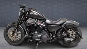 Harley-Davidson 883 Iron (2012 - 14) - XL 883N  (3)