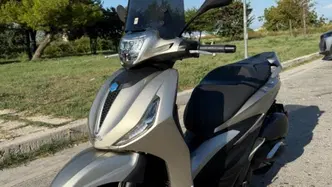 Piaggio Beverly 300 ABS-ASR (2021 - 25) usata
