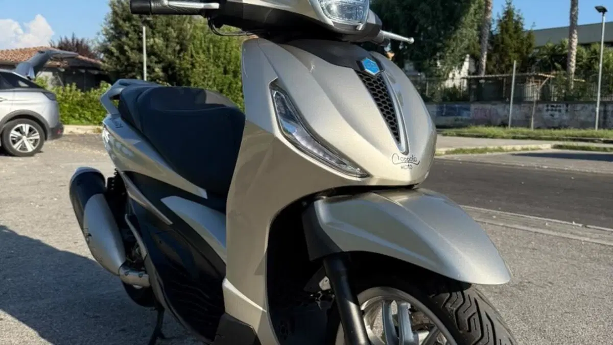 Piaggio Beverly 300 ABS-ASR (2021 - 25)  (5)