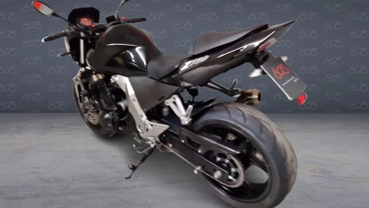 Kawasaki Z 750 (2003 - 06)  (3)
