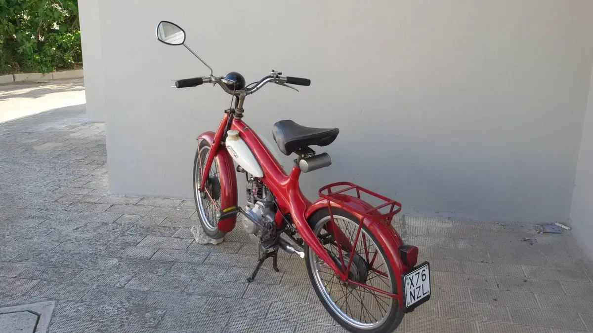 Motom   (2)