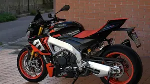 Aprilia Tuono V4 Factory (2021 - 24) 