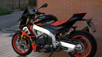 Aprilia Tuono V4 Factory (2021 - 24) usata