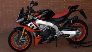 Aprilia Tuono V4 Factory (2021 - 24)  (2)