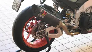 Aprilia Tuono V4 Factory (2021 - 24)  (5)