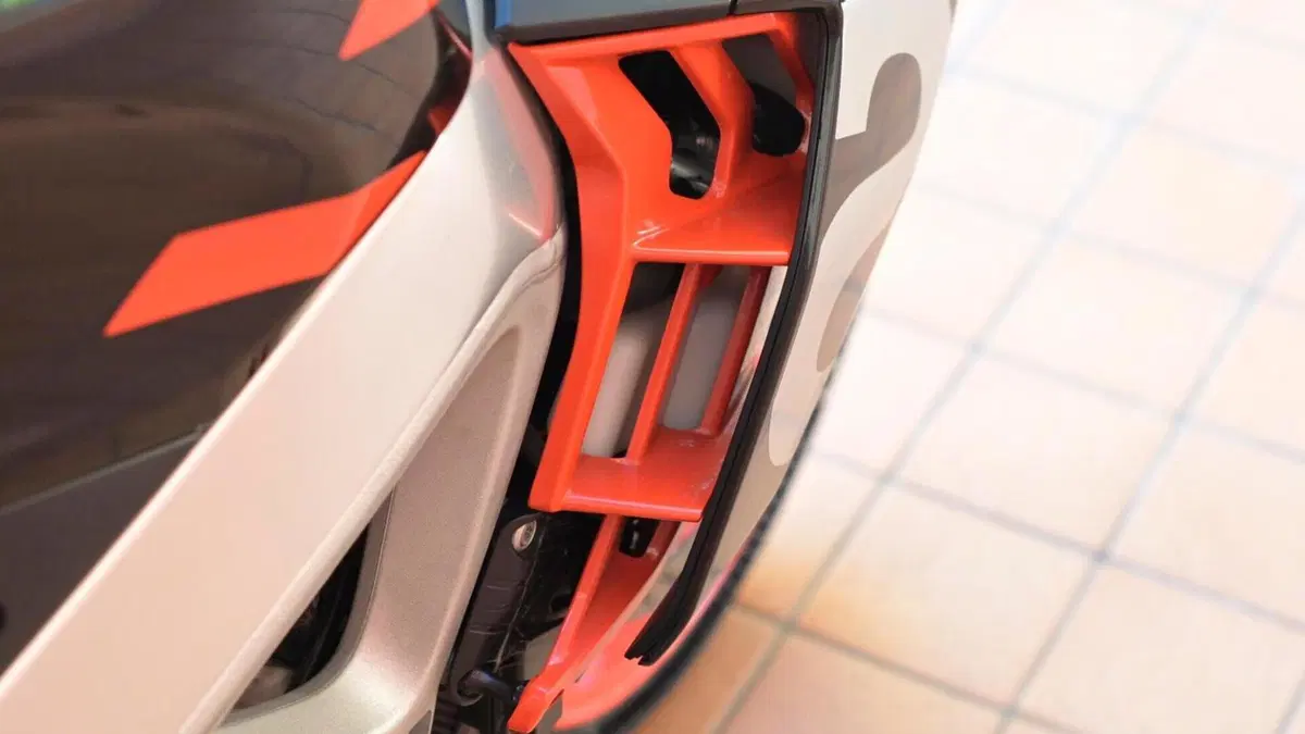 Aprilia Tuono V4 Factory (2021 - 24)  (18)