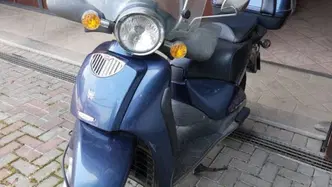 Aprilia Scarabeo 150 Cat. (2000 - 02) usata
