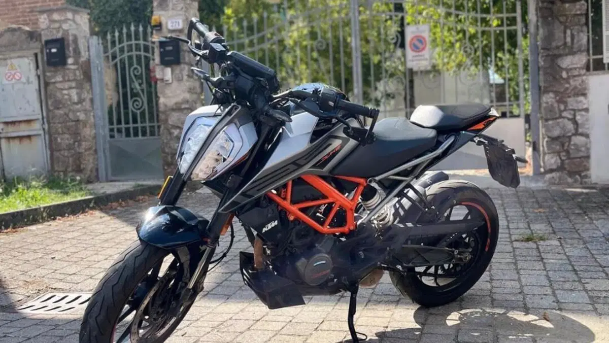KTM 125 Duke (2021 - 23)  (2)