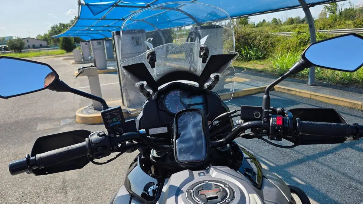Suzuki V-Strom 1000 (2017 - 20)  (10)